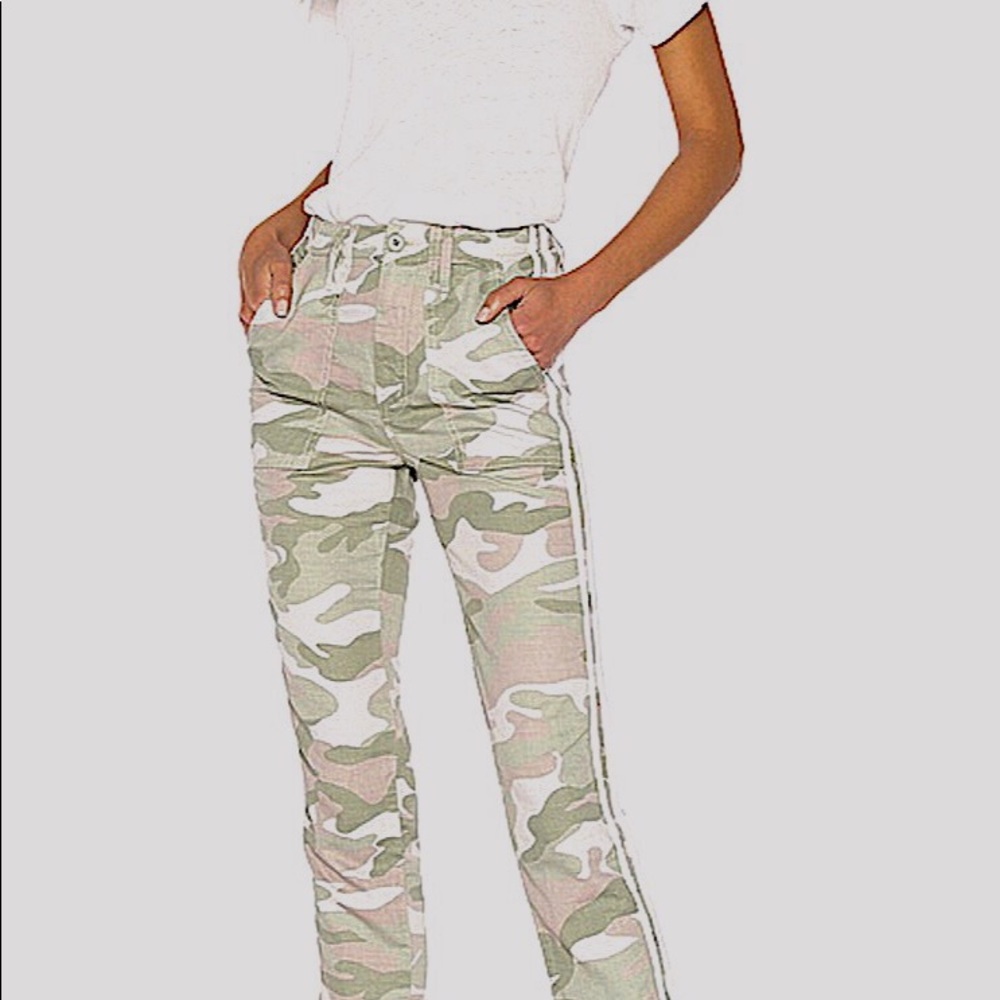 MOTHER Shaker Chop Crop Fray Desert Camo print